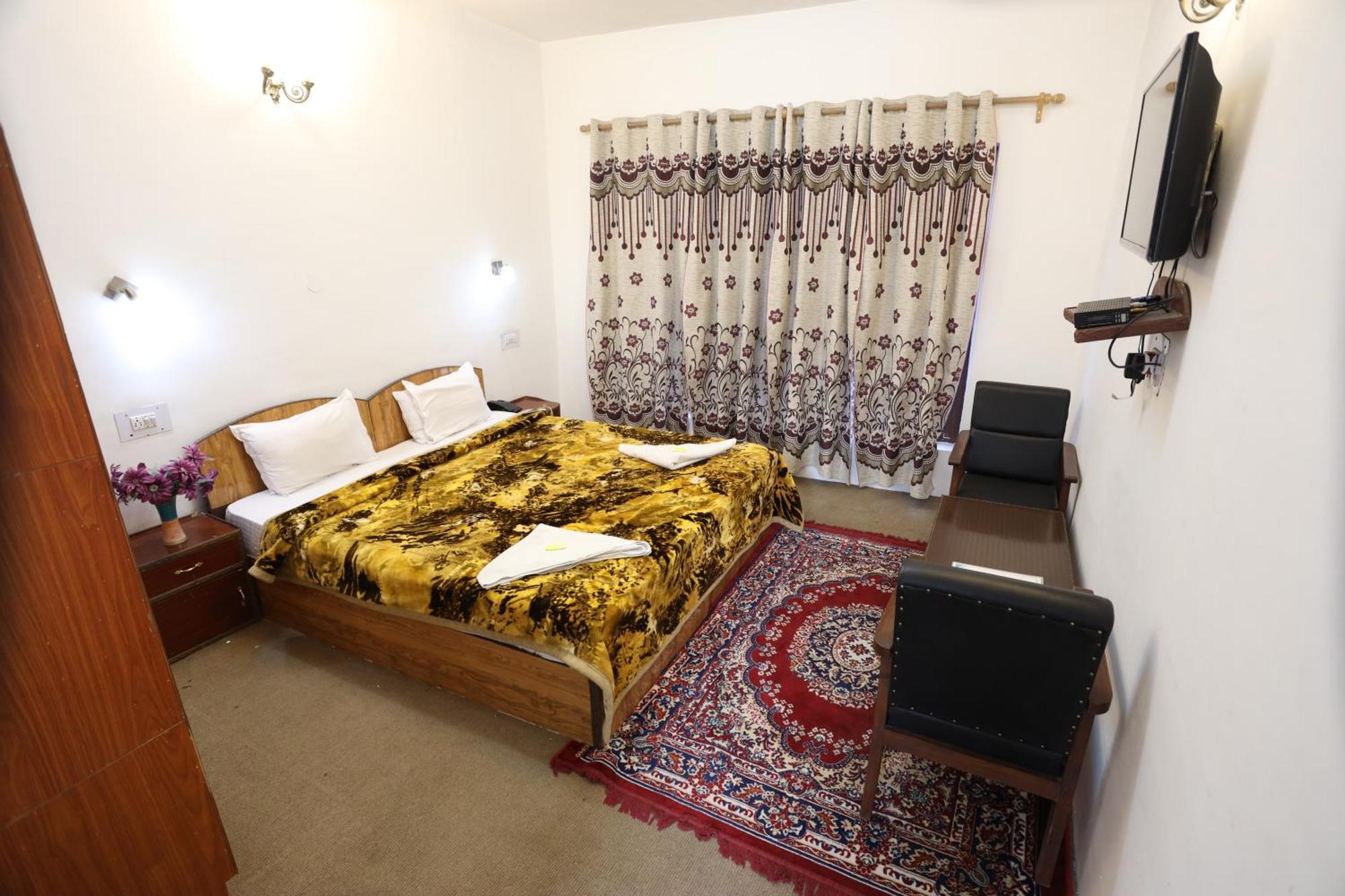 Hotel Jan Palace Лех Екстериор снимка