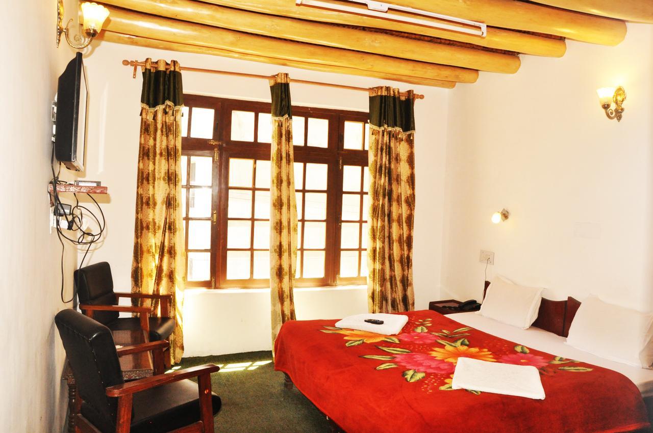 Hotel Jan Palace Лех Екстериор снимка